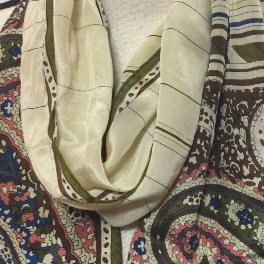 Vintage Echo long rectangular silk scarf - Picture 3 of 5